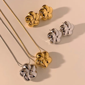 Nihao Wholesale Jewelry Casual Sweet Flower 304 Stainless Steel No Inlaid 16K Gold Plated White Gold Plated Gold Plated Earrings Necklace