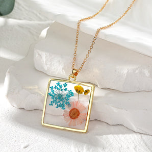 simple style flower resin wholesale pendant necklace