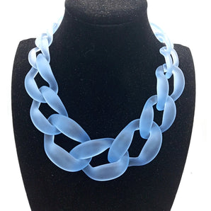1 piece simple style gradient color arylic resin chain women's necklace