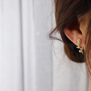 1 pair fashion flower alloy inlay rhinestones gold plated women's ear studs