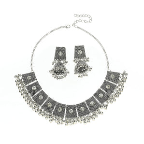 Nihao Wholesale Retro Bell Metal Plating Inlay Artificial Diamond Silver Plated Women'S Earrings Necklace