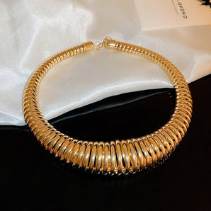 Nihao Wholesale Streetwear Spiral Stripe Metal Plating Gold Plated Women's Choker