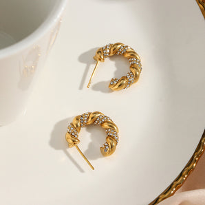 Nihao Wholesale Fashion C Shape Spiral Stripe Inlay Stainless Steel Zircon Gold Plated Earrings