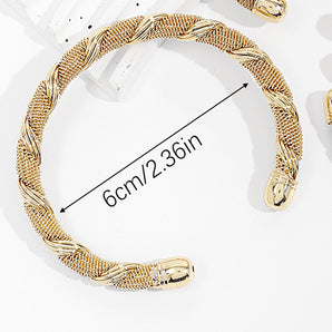 Nihao Wholesale Elegant Simple Style Spiral Stripe Metal Twist Plating Gold Plated Silver Plated Women's Bangle