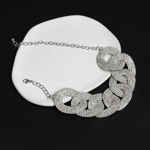Nihao Wholesale IG Style Luxurious Commute Twist Alloy Plating Inlay Rhinestones Silver Plated Women's Necklace
