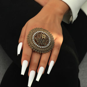 Nihao Wholesale Retro Ethnic Style Round Flower Alloy Hollow Out Inlay Rhinestones Women's Open Rings